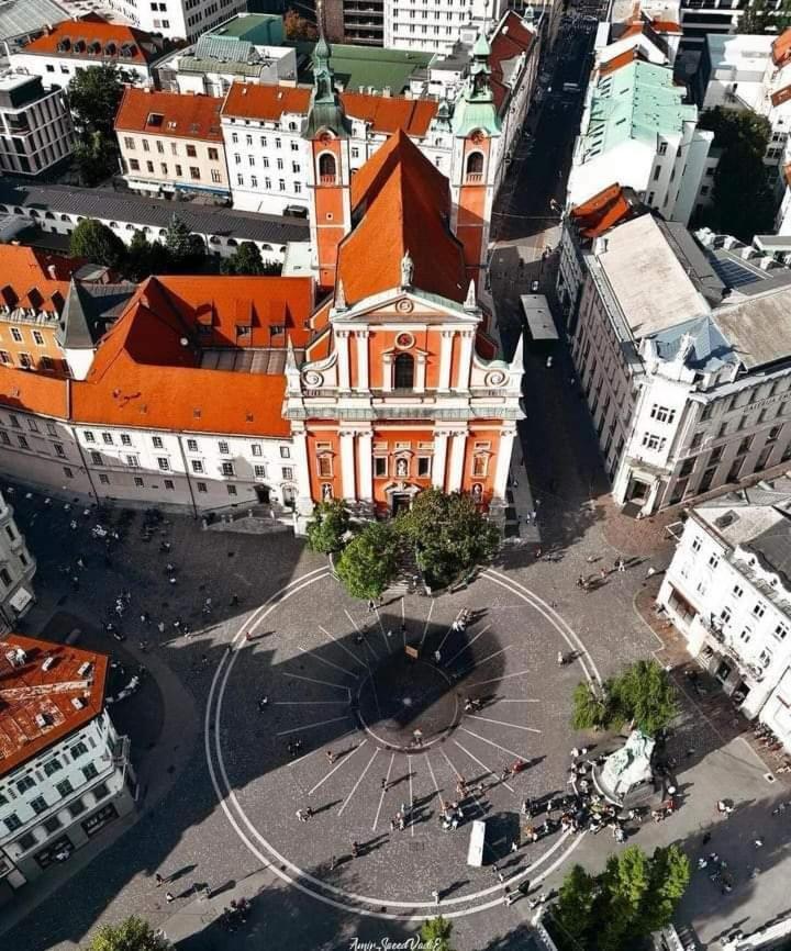 Little Plaza City Centre Ljubljana Exterior photo